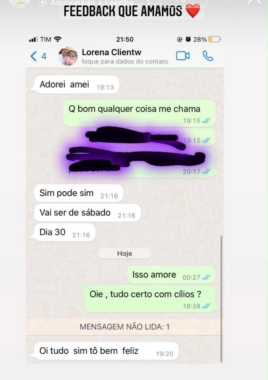 Print original de conversa: estúdio pergunta se está tudo certo com os cílios e cliente responde que está bem e feliz.